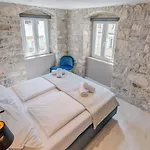 Palace Luxury Retreat