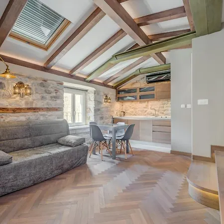 Palace Luxury Retreat Apartmán *