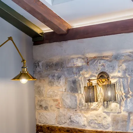 Palace Luxury Retreat Apartamento *