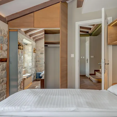 Palace Luxury Retreat Apartament *