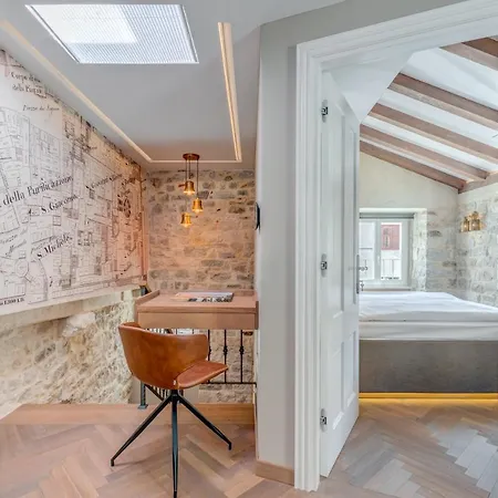 Palace Luxury Retreat - Old Town * ספליט