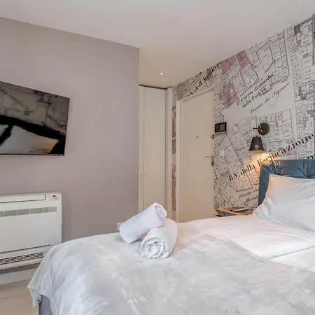 Palace Luxury Retreat Apartmán