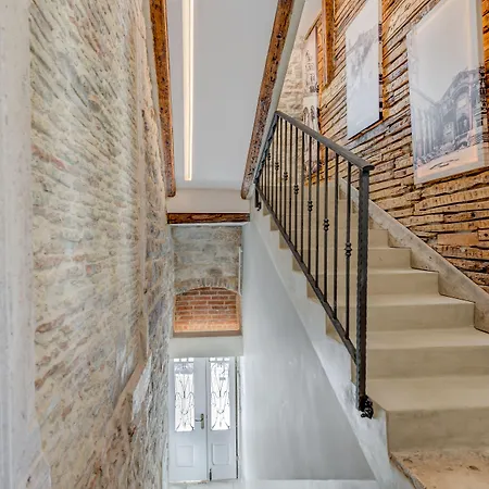 Palace Luxury Retreat