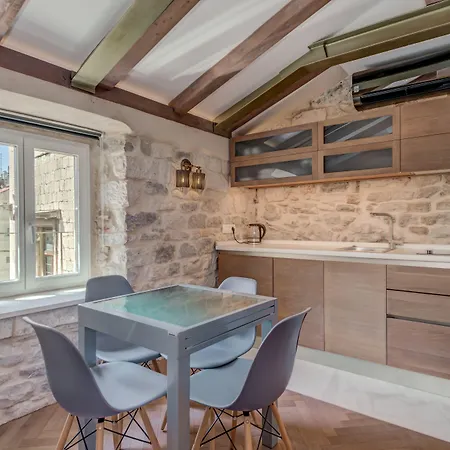 Palace Luxury Retreat - Old Town