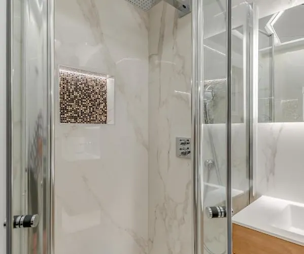 Palace Luxury Retreat דירה *