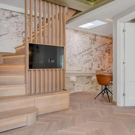 Palace Luxury Retreat Apartment